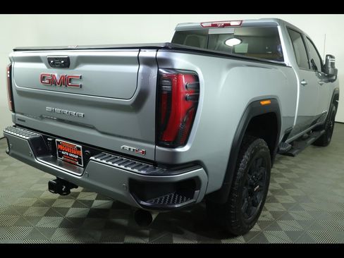 Used 2024 GMC Sierra 2500 AT4 w/ Technology Package image 17