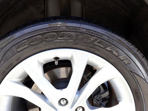 Used 2019 Ford Escape SE FWD image 32