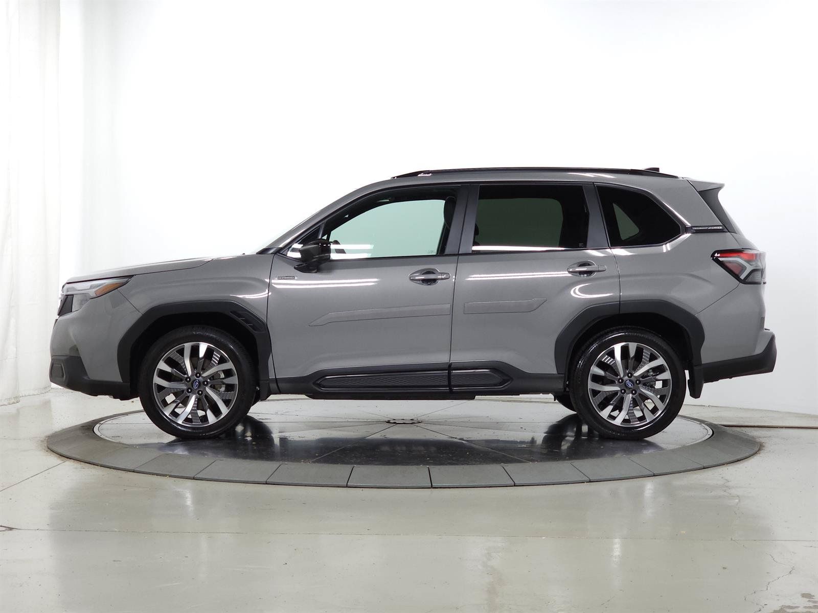 Used 2026 Subaru Forester Touring AWD/4WD image 5