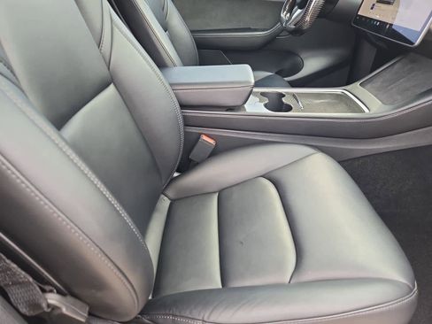 Used 2022 Tesla Model Y Performance image 19