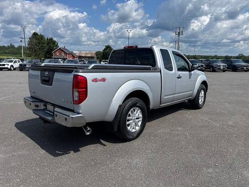 Used 2018 Nissan Frontier SV w/ Value Truck Package AWD/4WD image 7