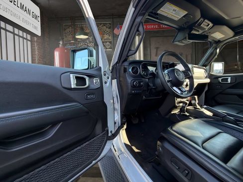 Used 2024 Jeep Wrangler High Altitude AWD/4WD image 13