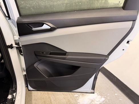 Used 2022 Volkswagen Taos SE image 24