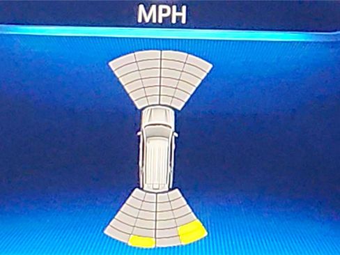 Used 2023 Chevrolet Tahoe Z71 w/ Luxury Package AWD/4WD image 33