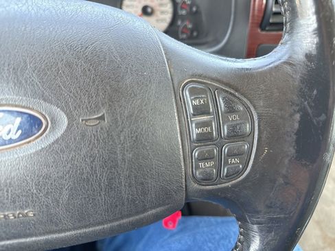 Used 2006 Ford F350 Lariat image 30