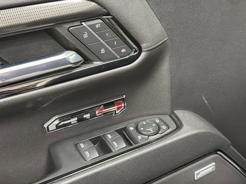 Used 2023 GMC Sierra 1500 AT4 w/ AT4 Premium Package AWD/4WD image 21