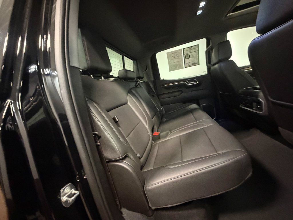 Used 2024 GMC Sierra 1500 Elevation w/ Elevation Premium Package AWD/4WD image 14