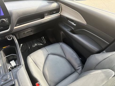 Certified 2024 Toyota Grand Highlander AWD image 26