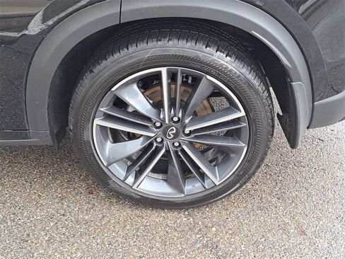 Certified 2025 INFINITI QX55 Essential image 10