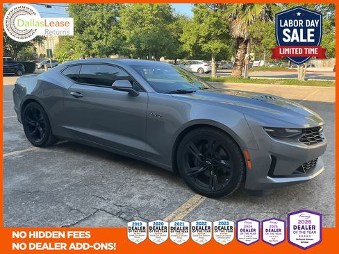 Used 2021 Chevrolet Camaro LT RWD image 1