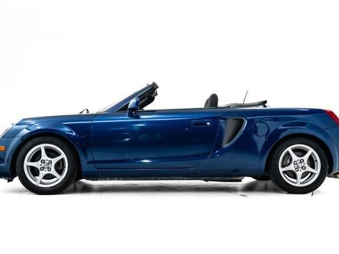 Used 2001 Toyota MR2 image 9