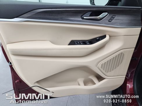 New 2025 Jeep Grand Cherokee Limited w/ Black Appearance Package image 42