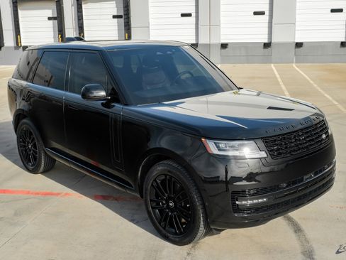 Used 2024 Land Rover Range Rover SE image 24