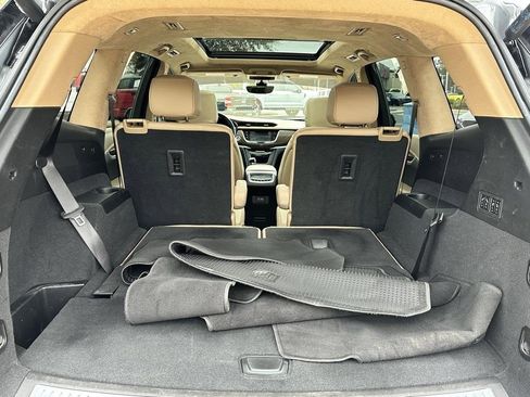 Used 2023 Cadillac XT6 Premium Luxury w/ Platinum Package image 9