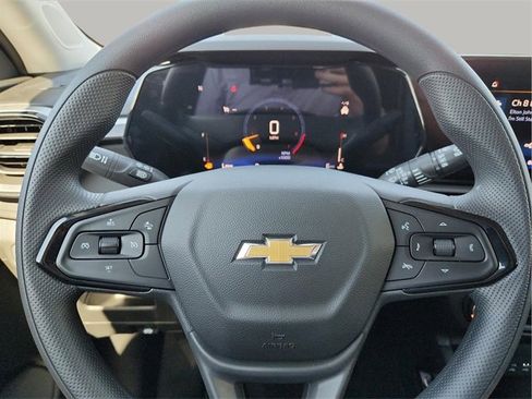 Used 2025 Chevrolet TrailBlazer LS w/ LS Convenience Package image 19