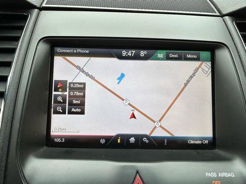 Used 2014 Ford Taurus SEL w/ Equipment Group 201A FWD image 26