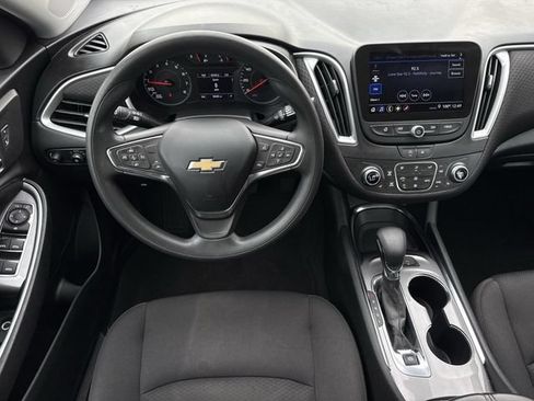 Used 2024 Chevrolet Malibu LT FWD image 12