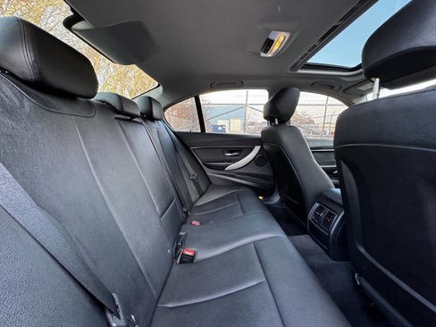 Used 2016 BMW 320i Sedan image 17