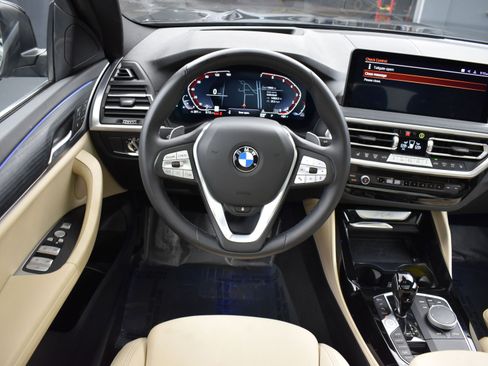 Used 2025 BMW X4 xDrive30i image 15
