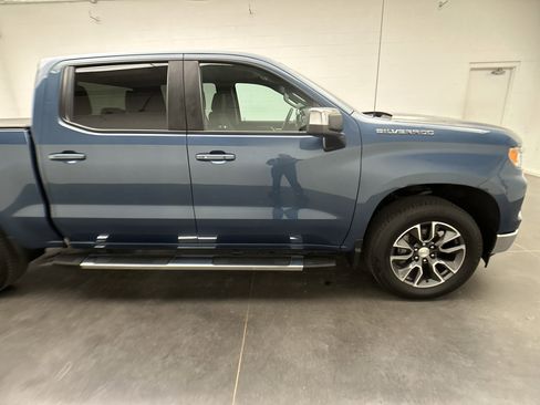 Used 2024 Chevrolet Silverado 1500 LT AWD/4WD image 10