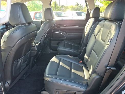 Used 2025 Kia Telluride S AWD/4WD image 12