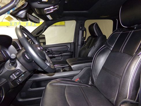 Used 2024 RAM 2500 Limited image 19