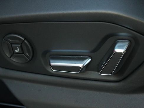 Used 2023 Lamborghini Urus S image 31