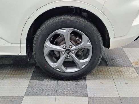 Used 2024 Ford Escape ST-Line Select w/ Tech Pack #2 image 16