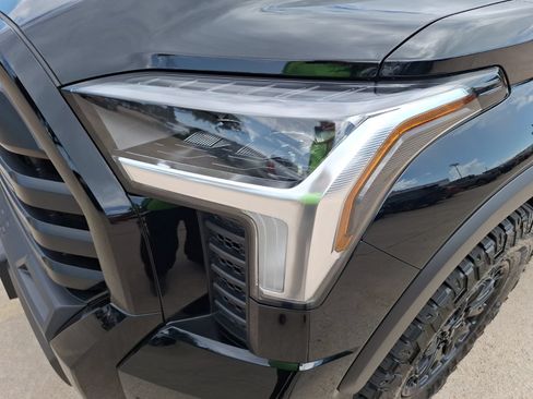 Used 2026 Toyota Tundra SR5 AWD/4WD image 10