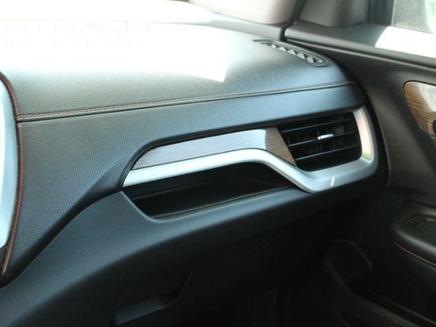 Used 2019 GMC Terrain SLE w/ Driver Convenience Package AWD/4WD image 27