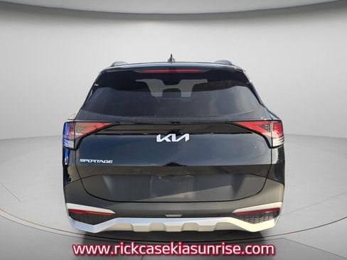 Used 2025 Kia Sportage EX w/ Premium Package image 5