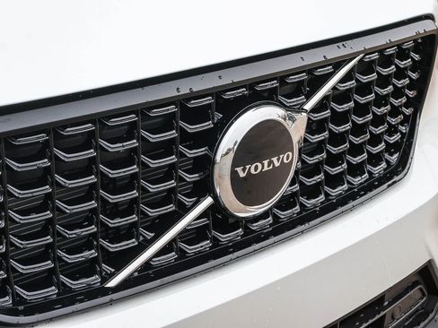 New 2026 Volvo XC40 B4 Core w/ Climate Package image 16