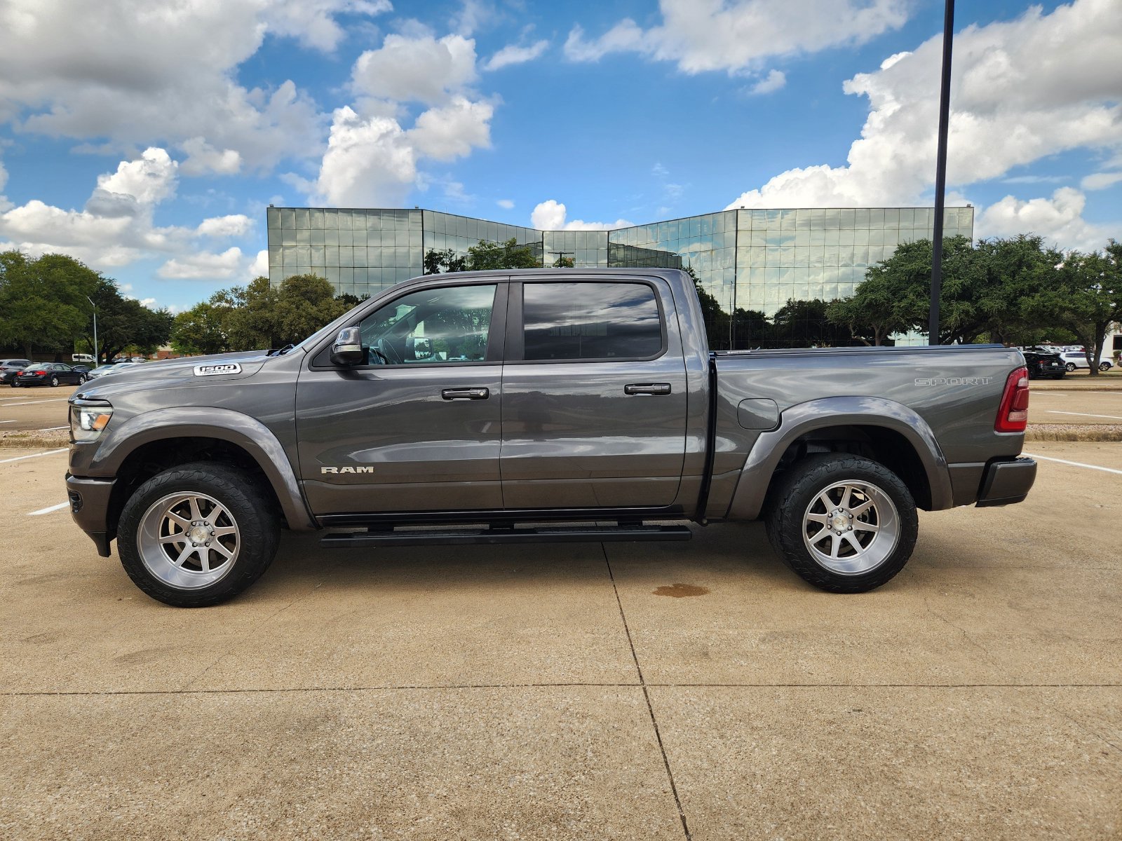 Used 2020 RAM 1500 Lone Star RWD image 3