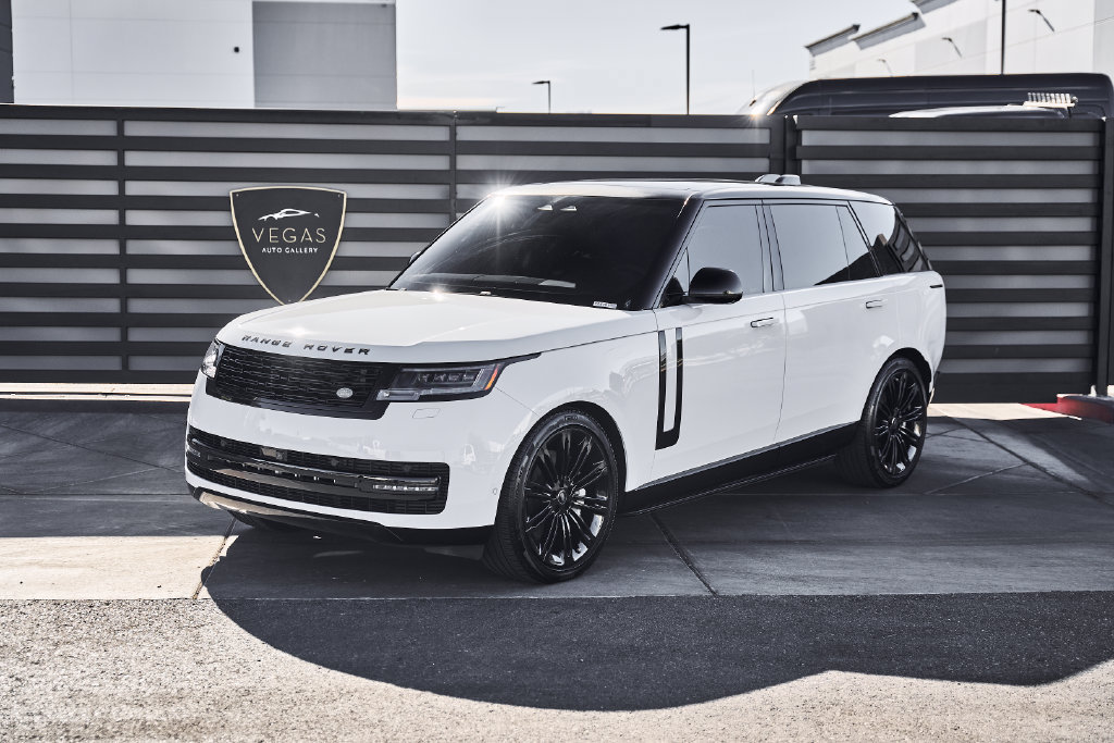 Used 2025 Land Rover Range Rover Long Wheelbase SE AWD/4WD image 5