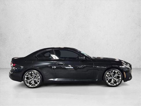 Certified 2025 BMW 230i xDrive Coupe w/ M Sport Package AWD/4WD image 4
