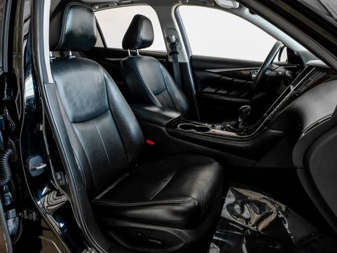 Used 2016 INFINITI Q50 3.0t Premium w/ Driver Assistance Package image 31