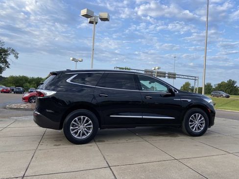 Used 2023 Buick Enclave Essence w/ LPO, Floor Liner Package FWD image 12
