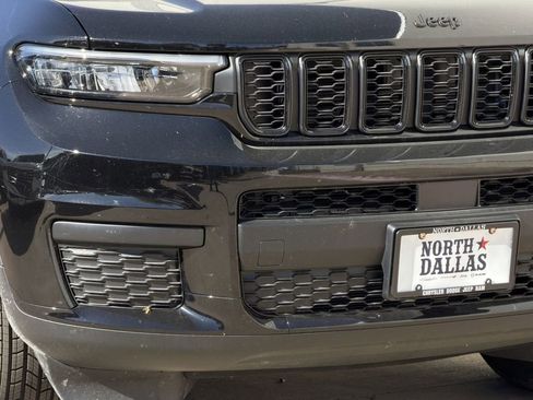 New 2025 Jeep Grand Cherokee L Altitude RWD image 7