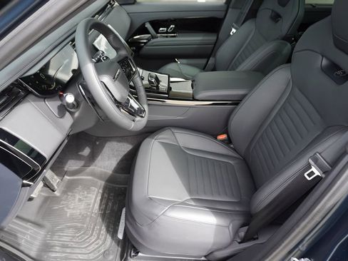New 2026 Land Rover Range Rover Sport SV AWD/4WD image 19
