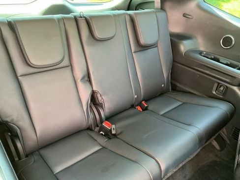 Used 2025 Subaru Ascent Touring w/ Popular Package #1 AWD/4WD image 17