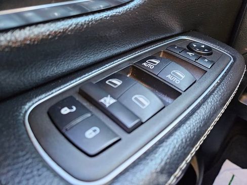 Used 2024 RAM 1500 Laramie image 32