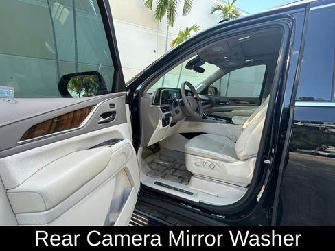Used 2024 Cadillac Escalade Premium Luxury Platinum image 15