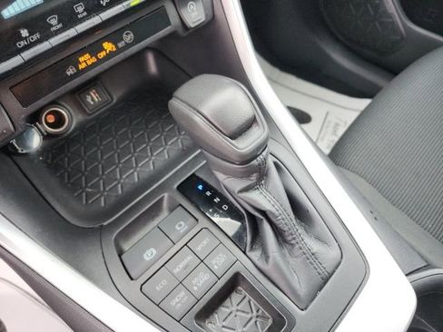 Used 2024 Toyota RAV4 LE image 20