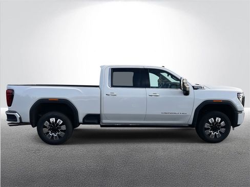 Certified 2025 GMC Sierra 2500 Denali w/ Denali Reserve Package image 6