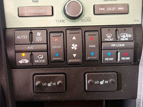 Used 2011 Honda Pilot Touring image 17
