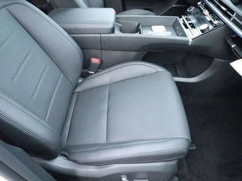 Used 2025 Hyundai Santa Fe Limited AWD/4WD image 14