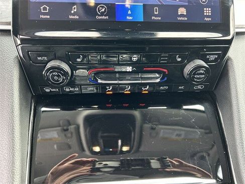 Certified 2023 Jeep Grand Cherokee Limited image 21