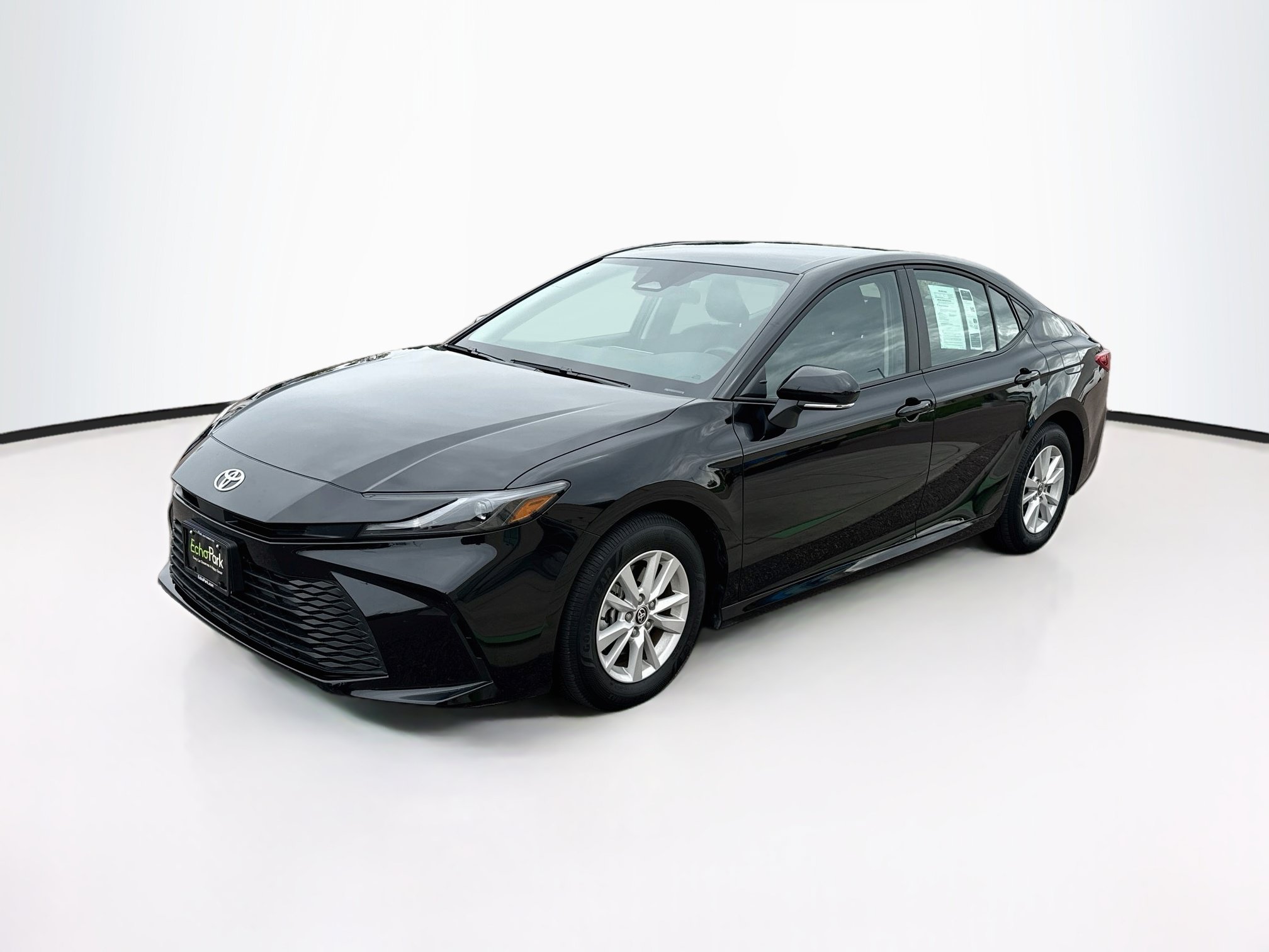 Used 2026 Toyota Camry LE FWD image 3