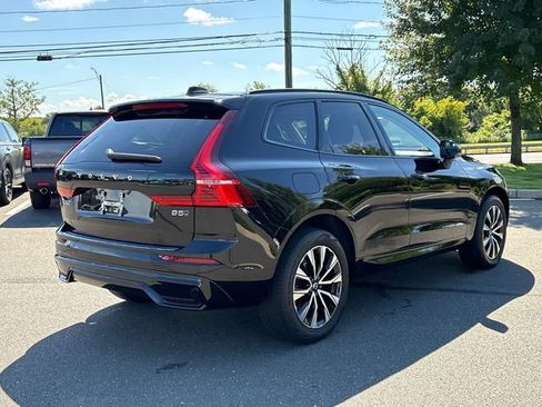 Used 2024 Volvo XC60 B5 Core w/ Protection Package Premier AWD/4WD image 2
