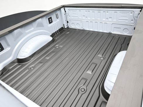 Used 2025 Ford F250 Platinum w/ Tremor Off-Road Package image 46